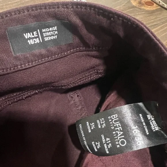 Buffalo David Bitton Vale Mid-Rise Stretch Skinny, Plum, Size 16/36, like new! - Picture 7 of 8